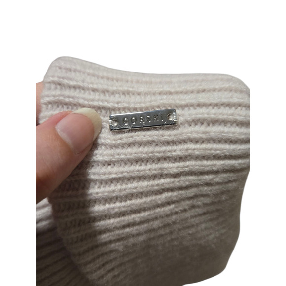 Gorski white knit ribbed winter hat, one size - Picture 2 of 3